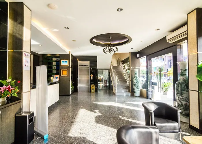 Lovina Inn - Nagoya Batam